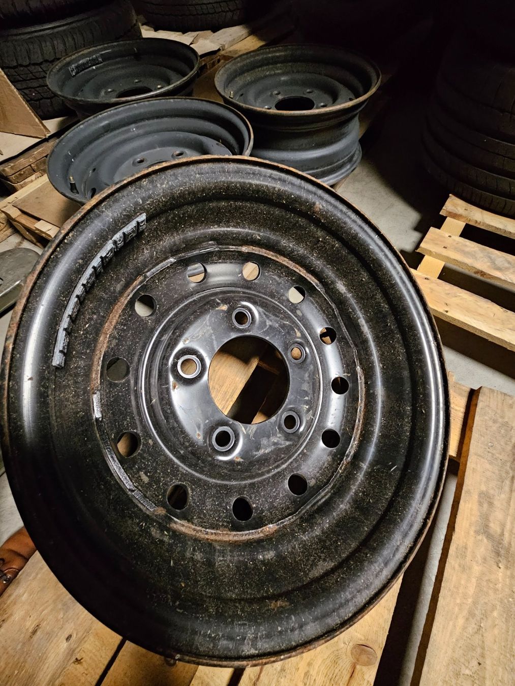 Land Rover Cerchioni: Land Rover Defender Stahlfelgen Wolf - Original – Usato da Schaanwald venduto da cvobob-speedshop 4