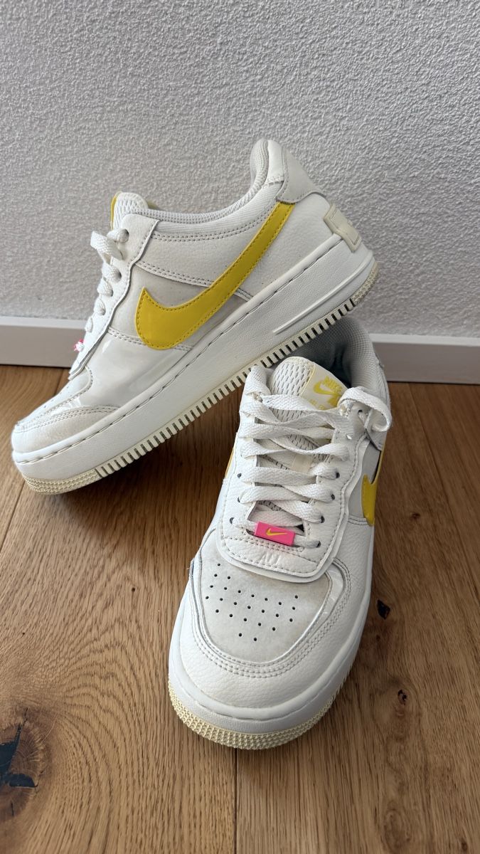 Nike Damenschuhe: Nike Air Force 1 Shadow Sneaker weiss gelb  – Neu (gemäss Beschreibung) aus Frauenfeld von Rebecca.97