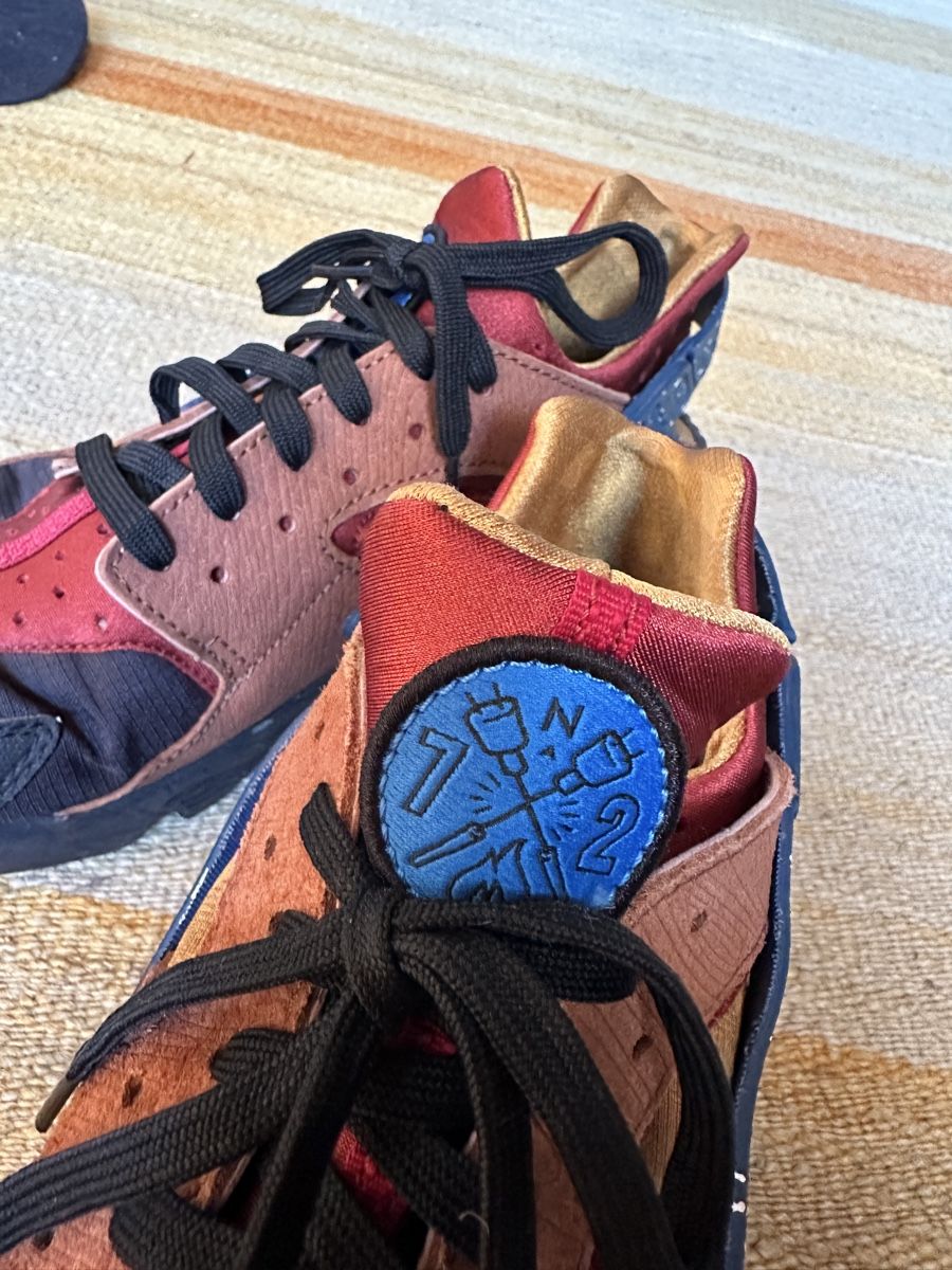 Nike Scarpe da uomo: Nike Huarache Fire Camp – Nuovo (secondo la descrizione) da Villars-Burquin venduto da Iliasso 2