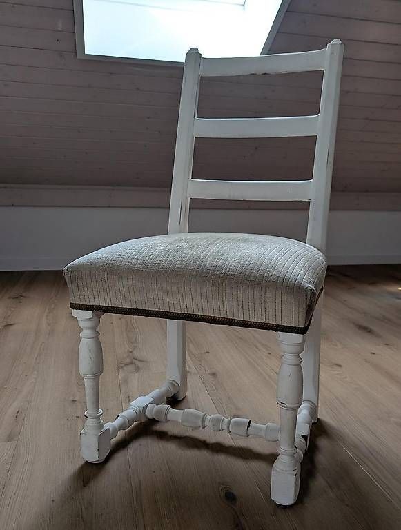 Chaises: Stühle – D'occasion à Oberkirch LU par ladina022