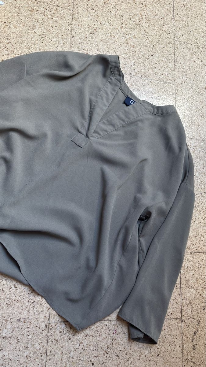 Lotti di vestiti: Kleiderpaket: 3 schöne Blusen – Nuovo (secondo la descrizione) da Roggwil BE venduto da R.. 5