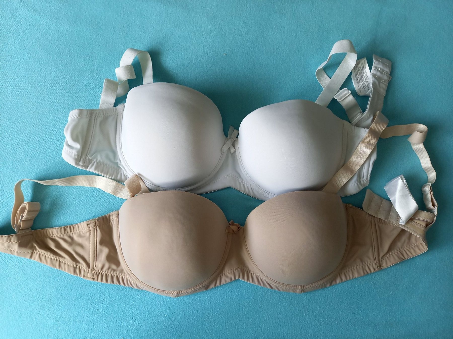 Altra biancheria intima: BH beige und weiss 75C – Usato da Unterengstringen venduto da saraman