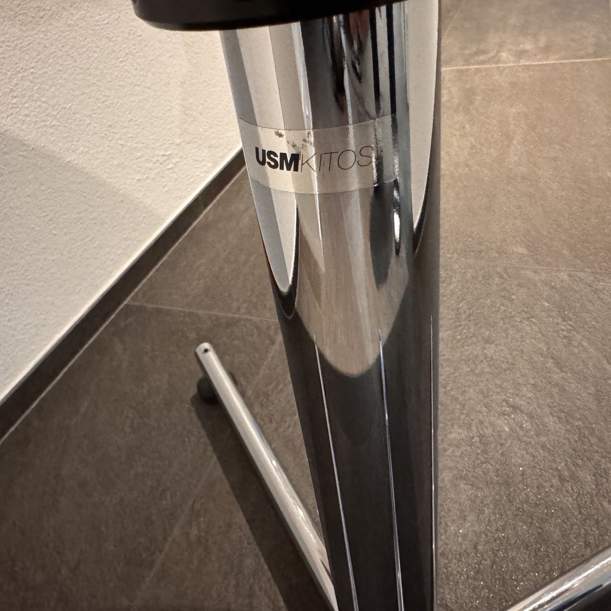 Tavoli: USM Kitos Tisch Buche rund 90 cm – Usato da Balzers venduto da dassandro 3