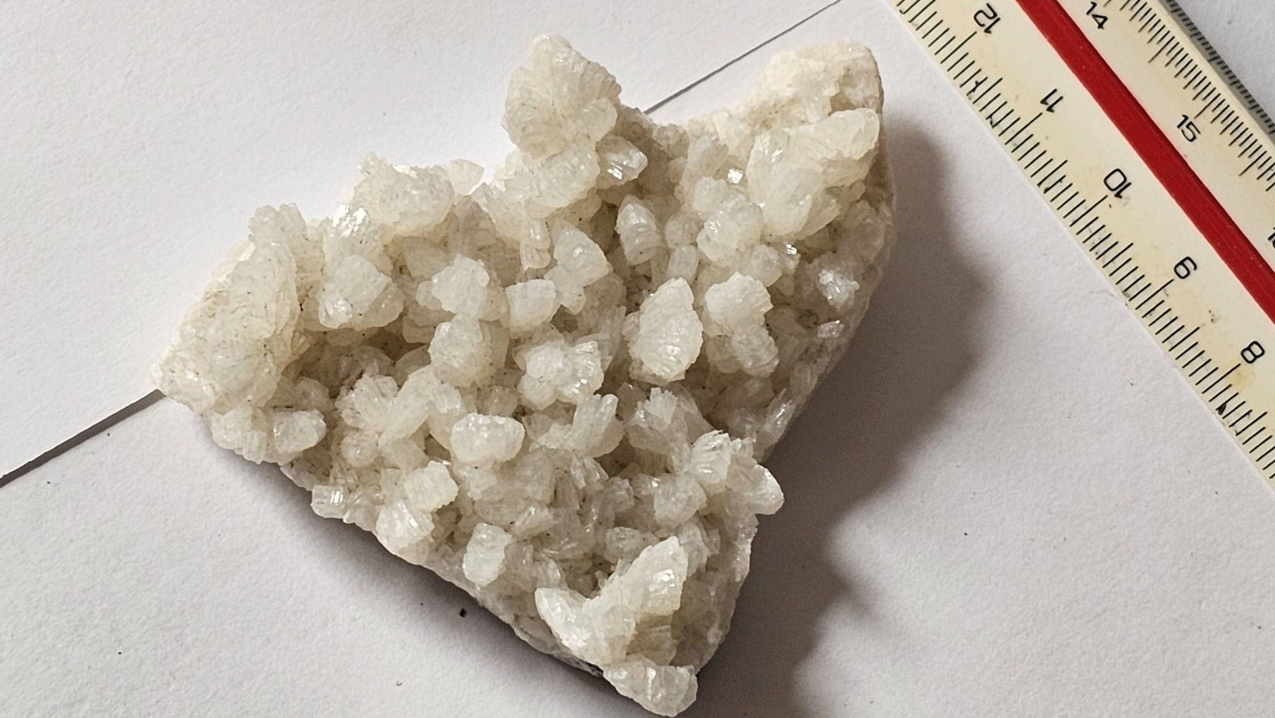 Mineralien & Heilsteine: White Stilbite Zeolite Crystal Cluster – Gebraucht aus St-Légier-Chiésaz von nig_dk7p 3
