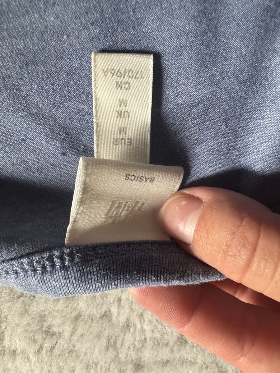 H&M T-shirts: Blaues Basicshirt – Neuf (Voir description) à Wallisellen par car_w72g 1