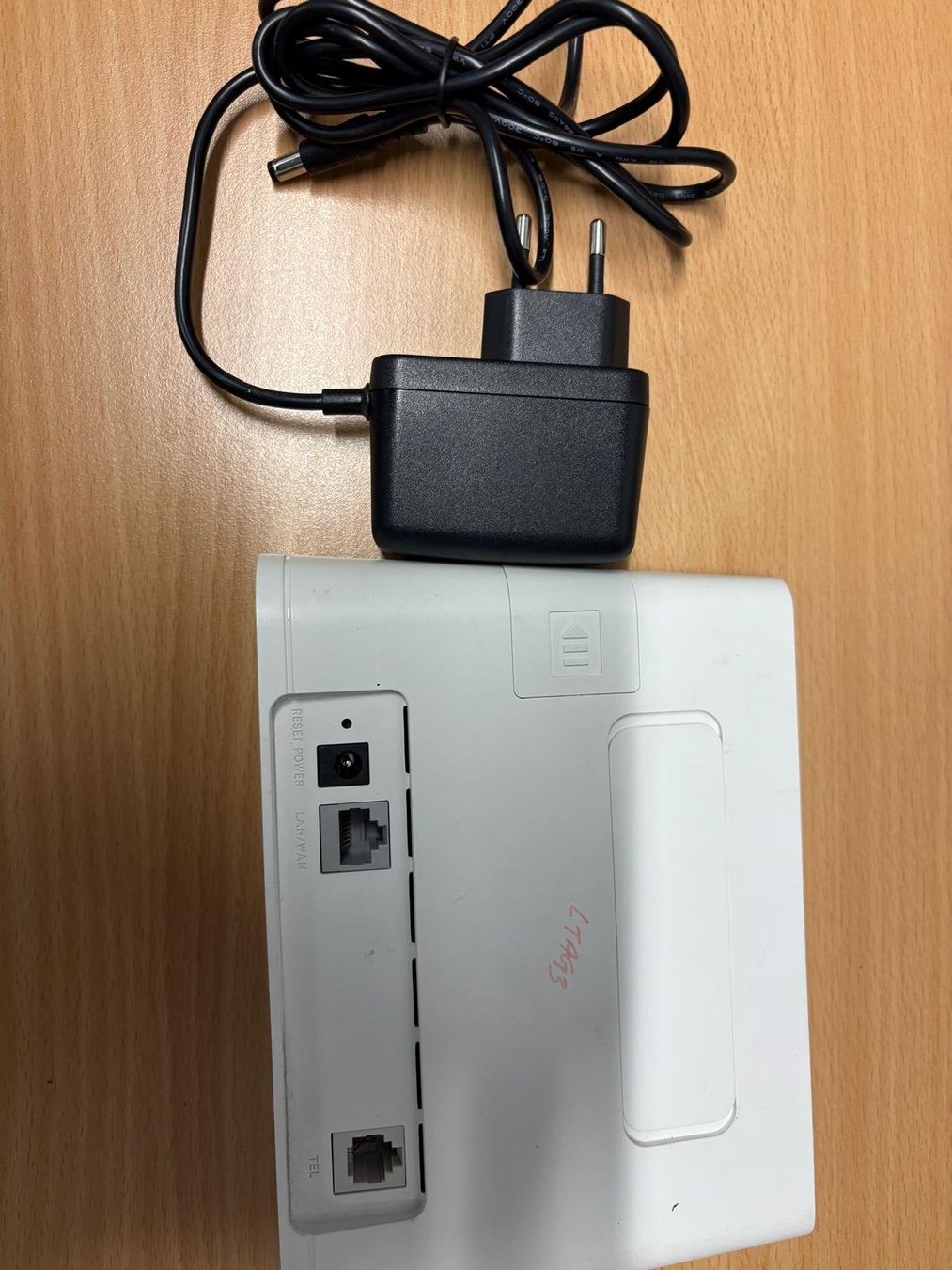 Huawei Modem & Router: Huawei B311 – Usato da Reinach BL venduto da Swiss-itech.com