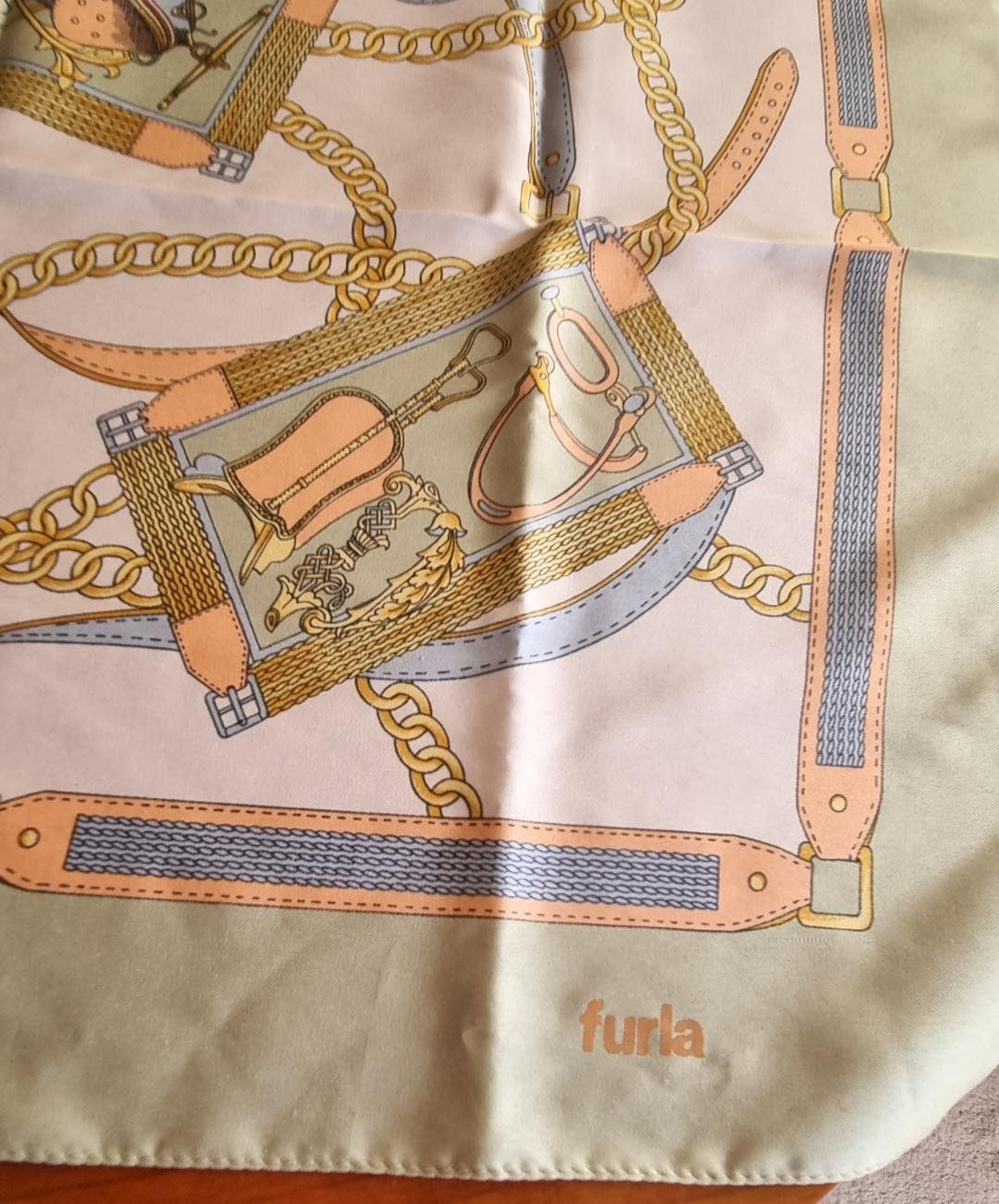 Furla Foulard & Sciarpe: FURLA foulard 83x83 – Nuovo (secondo la descrizione) da Tolochenaz venduto da nieeva