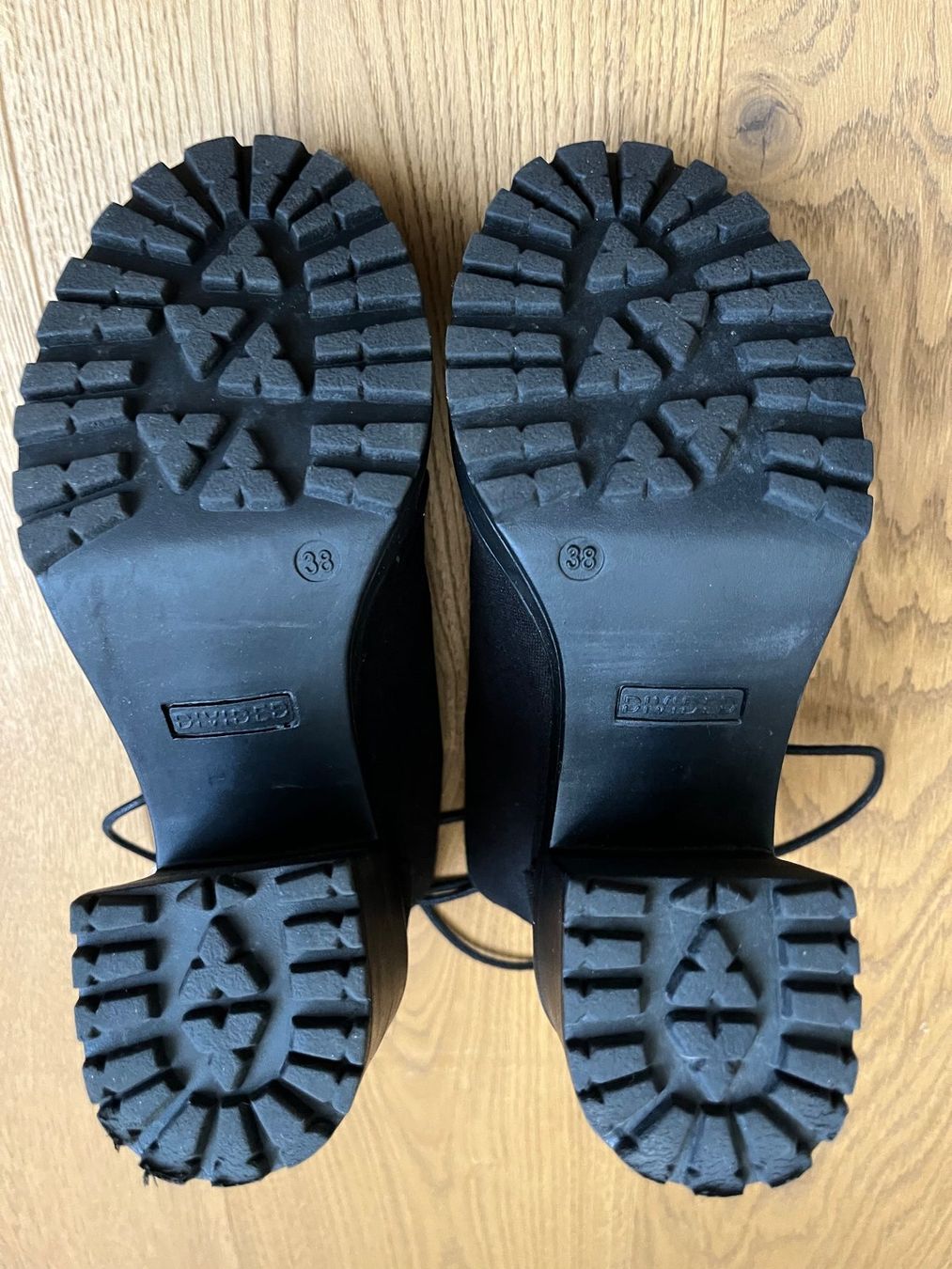 H&M Scarpe da donna: Damenschuhe "DIVIDED" – Usato da Balgach venduto da Olieto 2