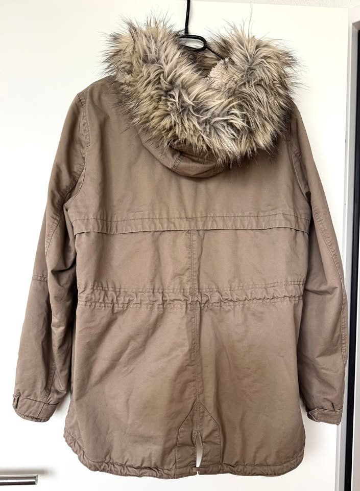 H&M Jacken: beige Winterjacke xxl 44 H&M – Gebraucht aus Wil SG von ale_x2zk 1