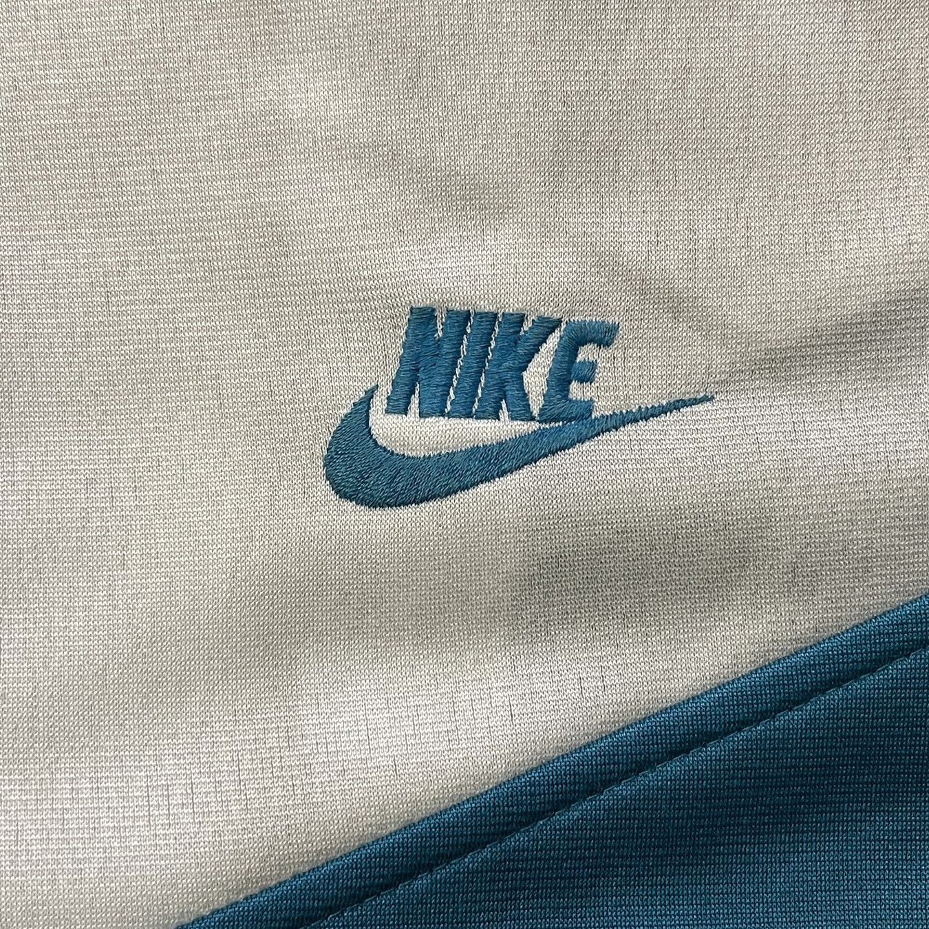 Nike Giacche: Vintage Nike Zipped Jacket (L) – Nuovo (secondo la descrizione) da Chamoson venduto da Sapoloshop 1