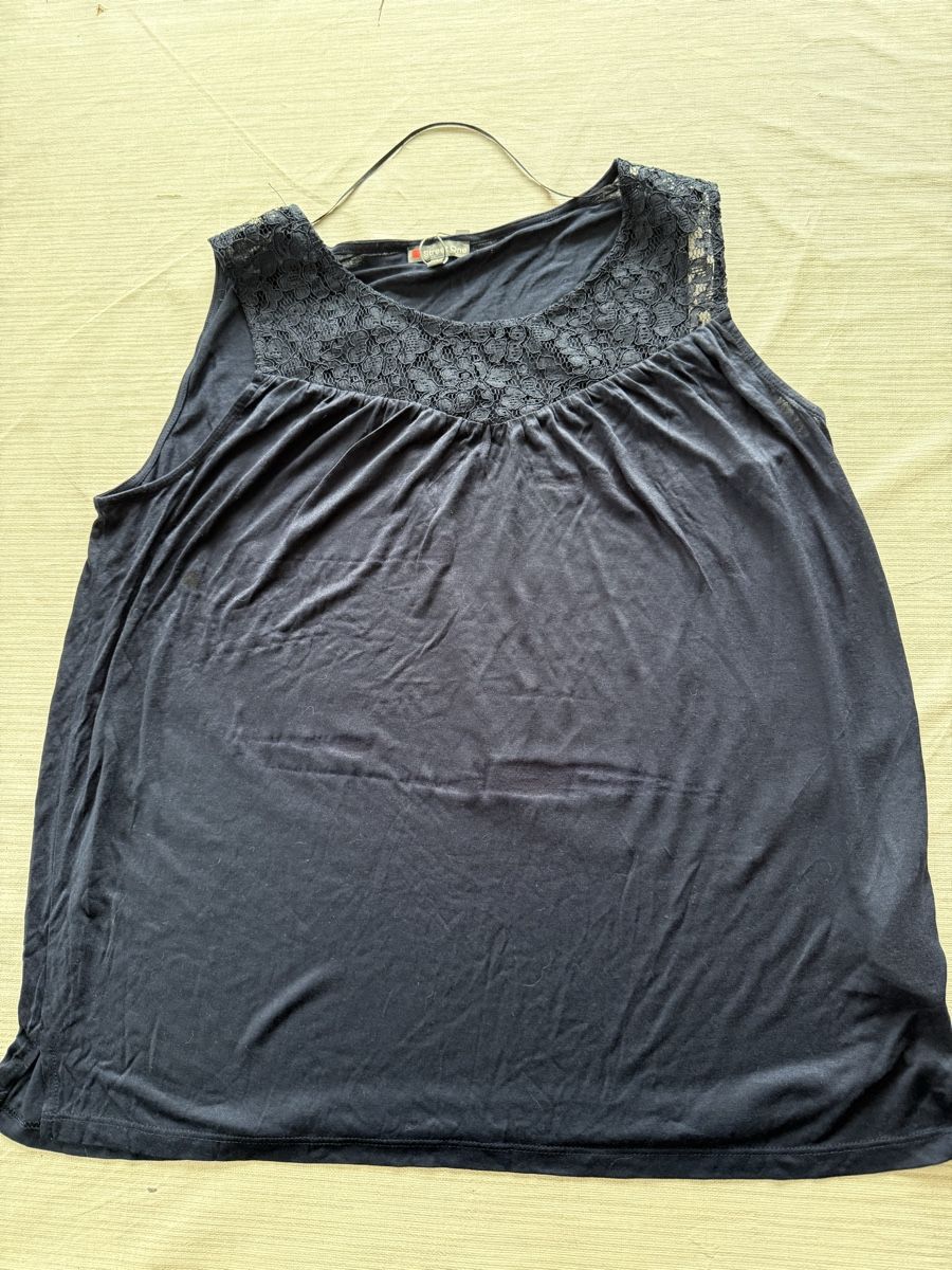 Lots de vêtements: Kleiderpaket Damen – D'occasion à Strada par Betflo 7