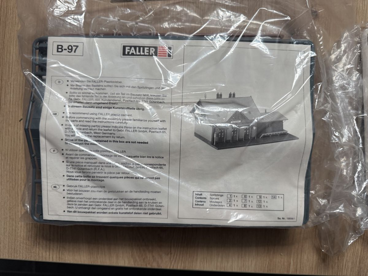 Faller Modellini di ferrovie: Faller Geschenk-Set B-90 H0 - Selten - unvollständig – Usato da Biberist venduto da etesummer 3