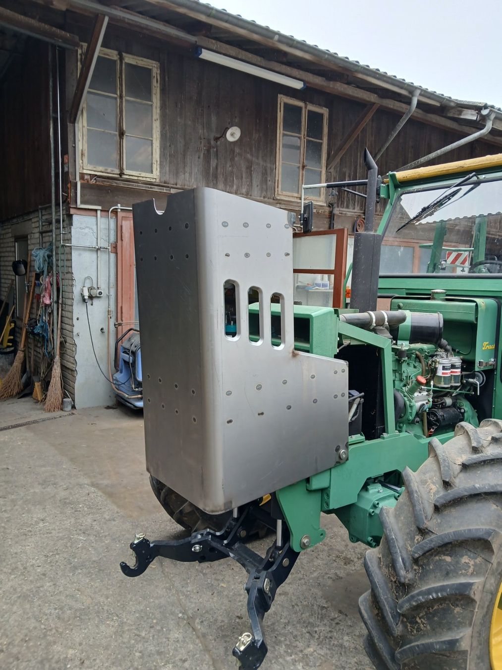 Bührer Trattori: Bührer Haube Oldtimer Traktor – Nuovo (secondo la descrizione) da Ruswil venduto da BKSS 2