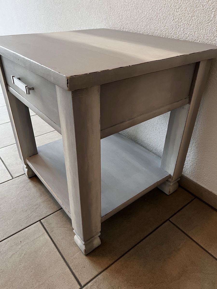 Tische: Beistelltisch mit Schublade, Old Look, Grau – Gebraucht aus Flurlingen von MIPILG 3