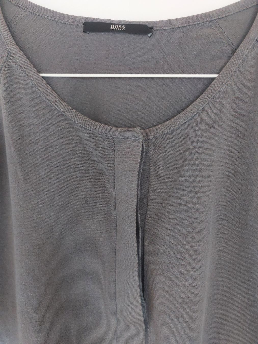 Hugo Boss Jacken: HUgo BOSS Strickjacke grau Gr.L  – Gebraucht aus Münchenstein von luksack 3