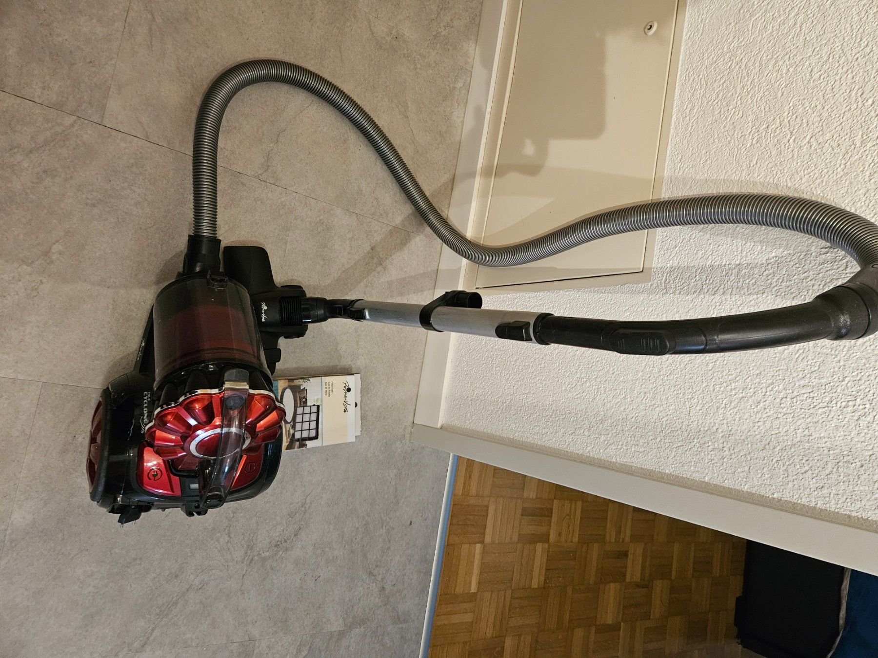 Staubsauger & Zubehör: Aspirateur – Gebraucht aus Cornol von Engys