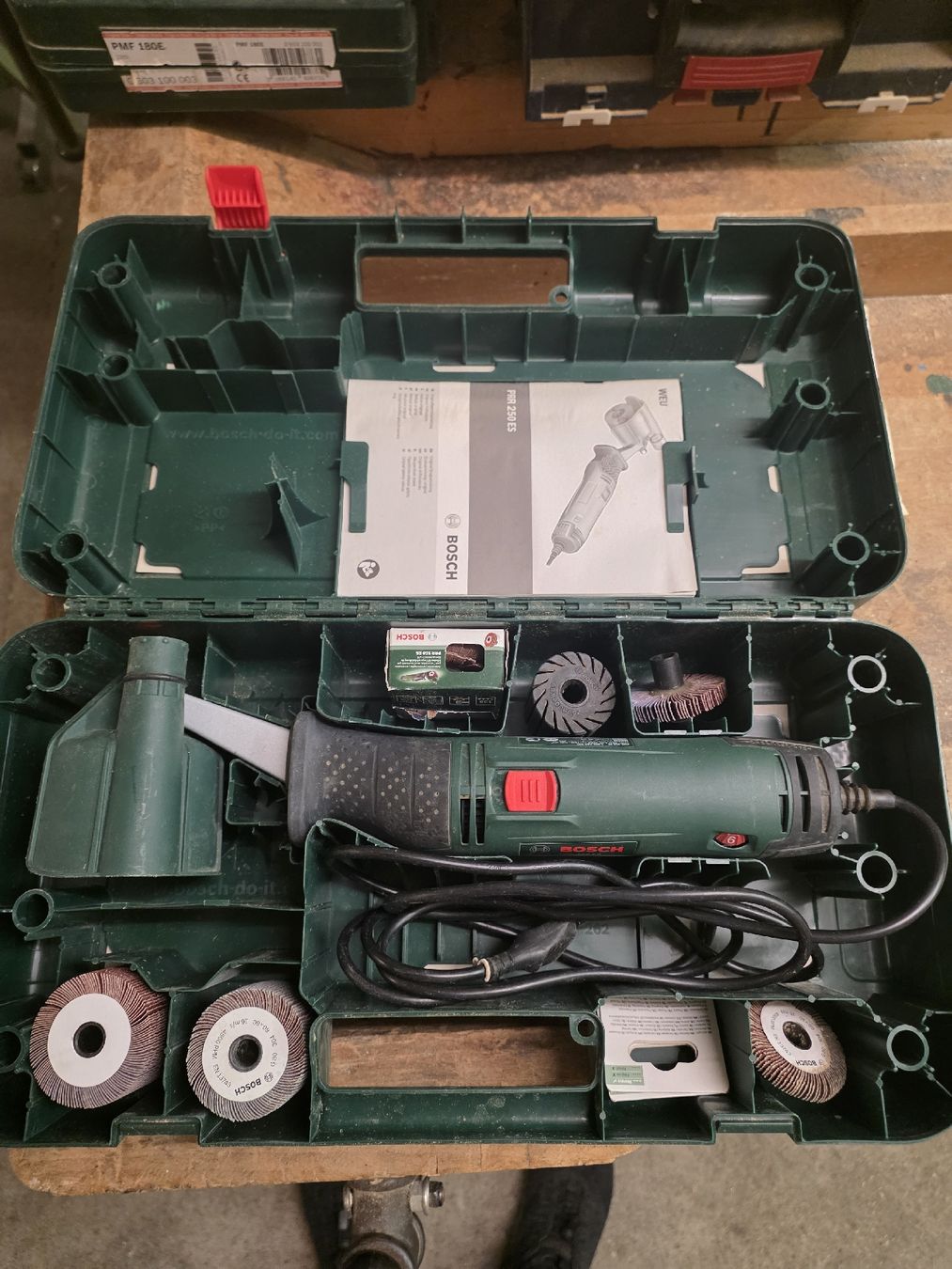 Bosch Aiguiseuses & polisseuses: BOSCH PRR 250 ES Schleifroller  – D'occasion à Heimberg par cinderella13 1