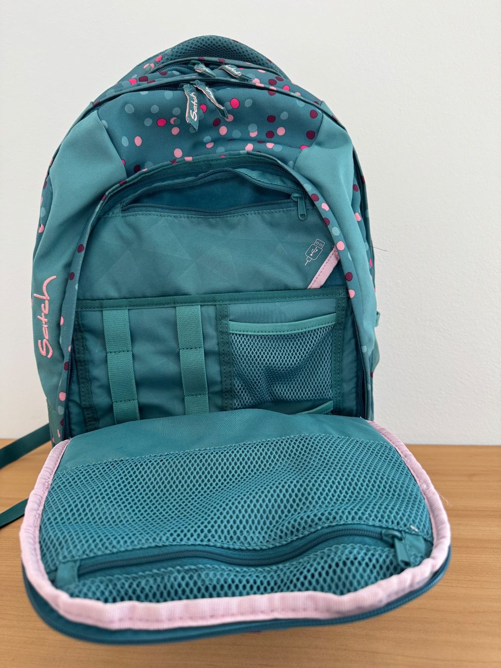 Satch Borse & Zaini: Satch Schulrucksack türkis mit farbigen Punkten – Usato da Zürich venduto da Urania08 3