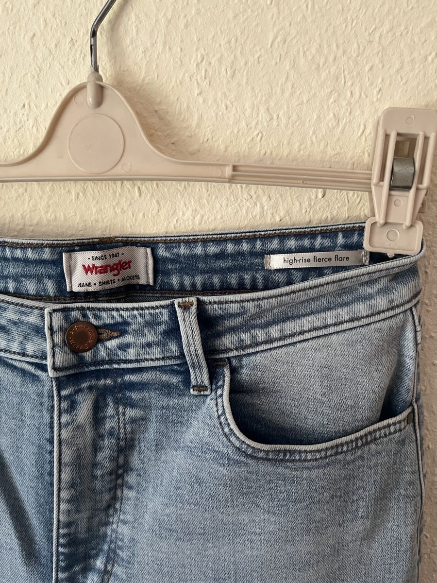 Wrangler Jeans: Jean Wrangler Flare Taille Haute (Prototype) – Nuovo (secondo la descrizione) da Petit-Lancy venduto da phikipi 3