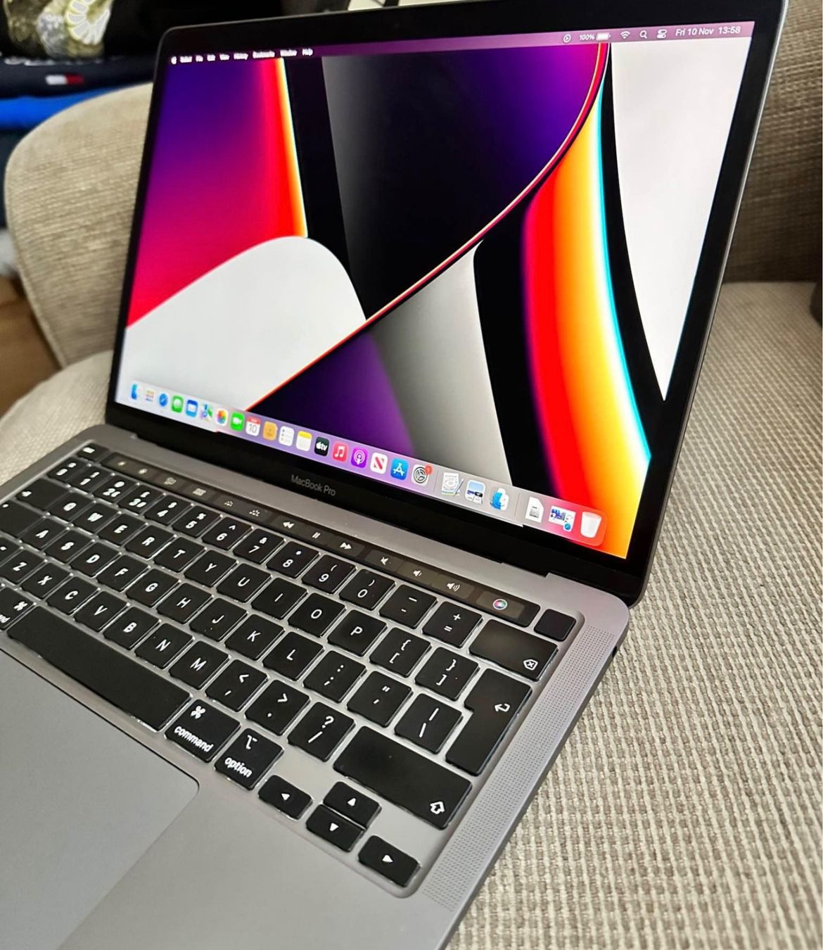 Apple Notebooks: Apple MacBook Pro 2020 M1 13“ – Gebraucht aus Lausanne von  2