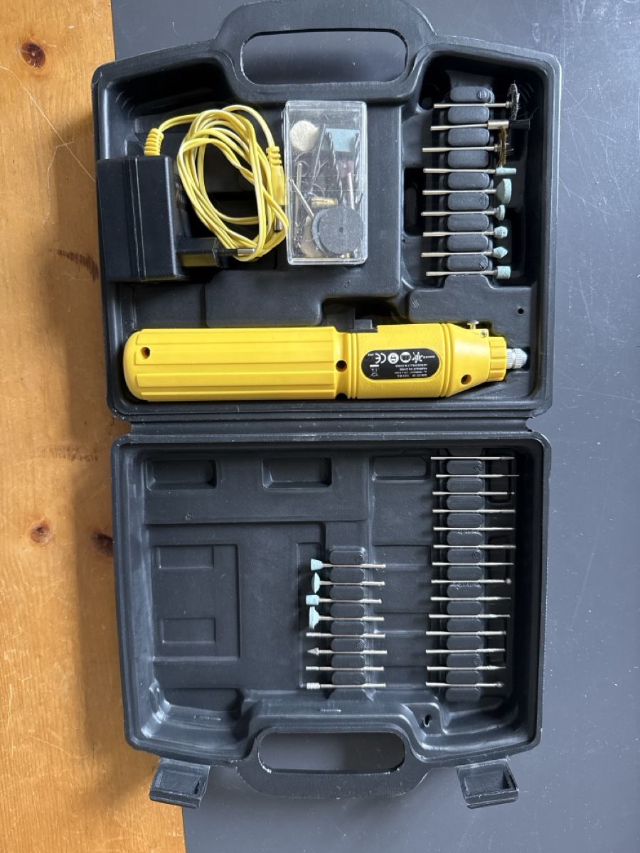 Alle Werkzeuge: Mini Schleifer Set 60-teilig mit Koffer – Neu (gemäss Beschreibung) aus Ebikon von Bjon23 1