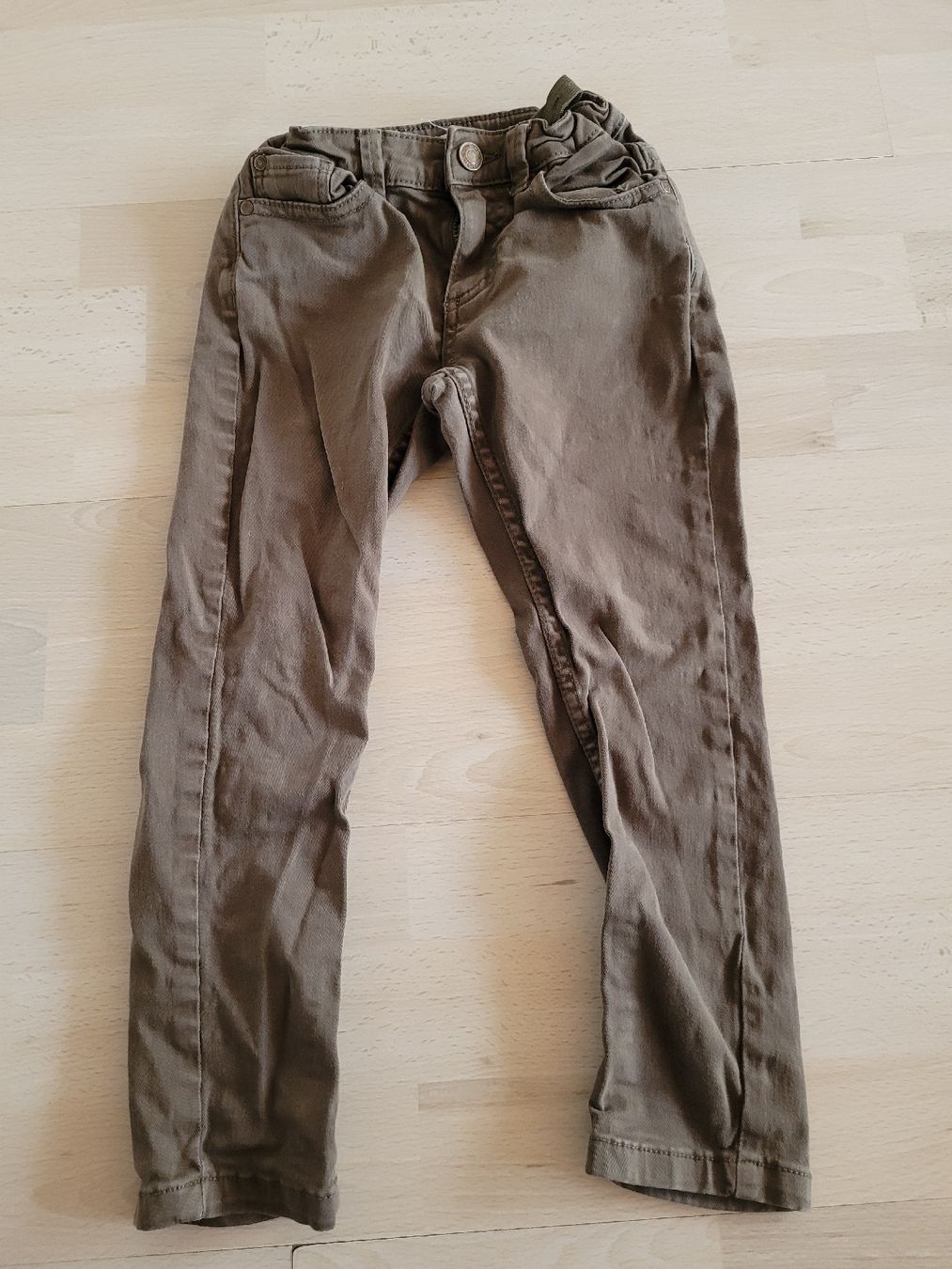 Pantalons: Hose gr. 110 – D'occasion à Inwil par Flower2325