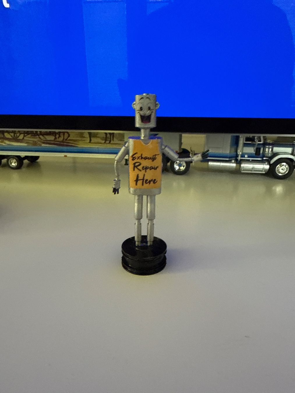 Figuren: Coole Figur - Einzigartiges Design! – Neu und originalverpackt aus Basel von Zomeg 4
