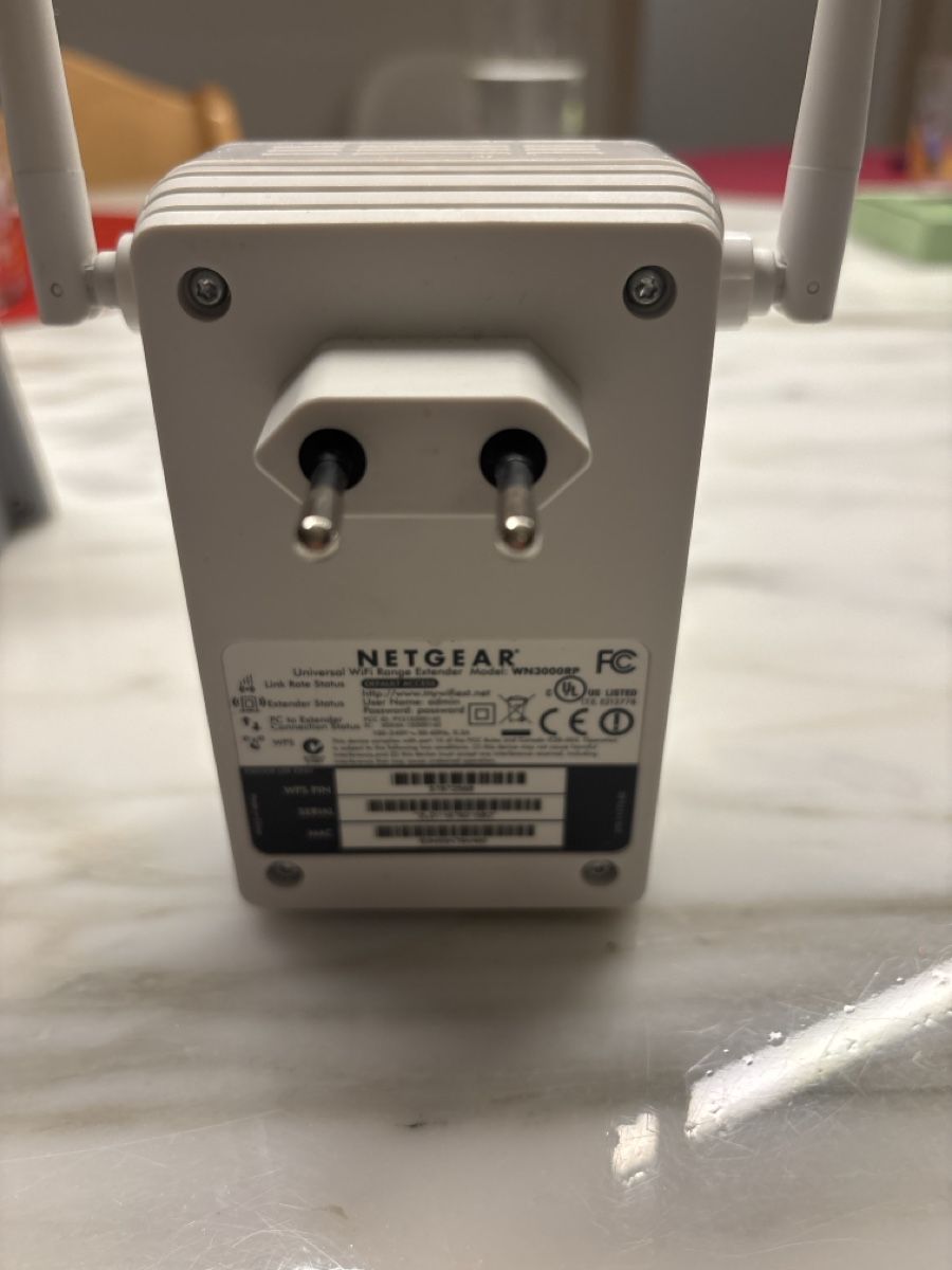 Netgear WiFi: Netgear WiFi Range Extender EX7300 - Excellent Condition! – Usato da Genève venduto da Skigasp 2