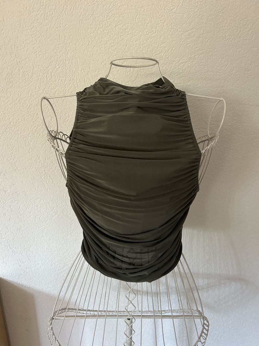 Pull&Bear Top: gerafftes Top – Usato da Schmitten FR venduto da let_k9yc 1