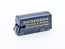 Matchbox Lesney PICKFORD REMOVAL VAN No. 46B