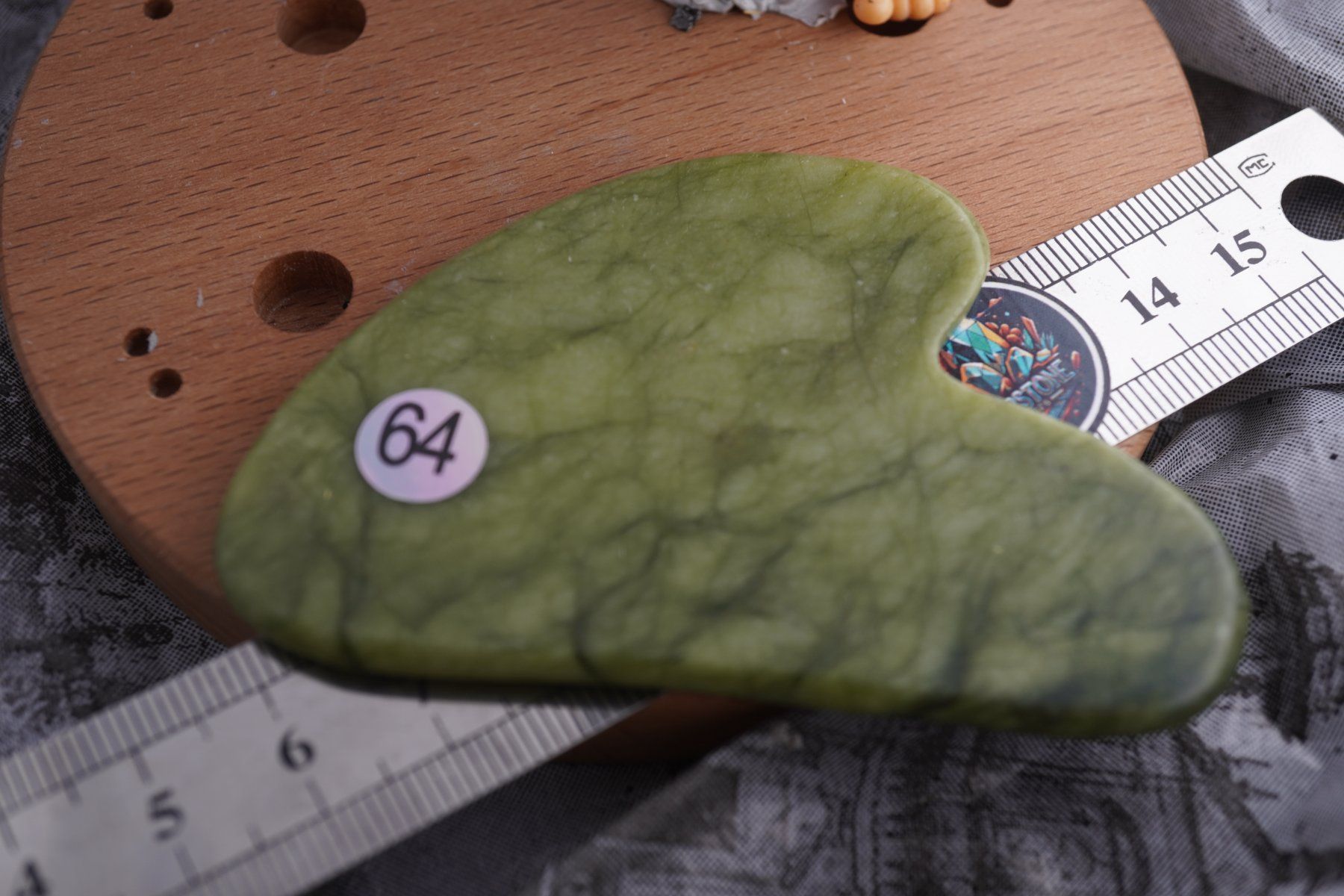 Mineralien & Heilsteine: Gua Sha Massage-Stein  Nephrit Jade   ab 1.- – Neu und originalverpackt aus Eschenbach SG von topstone 3