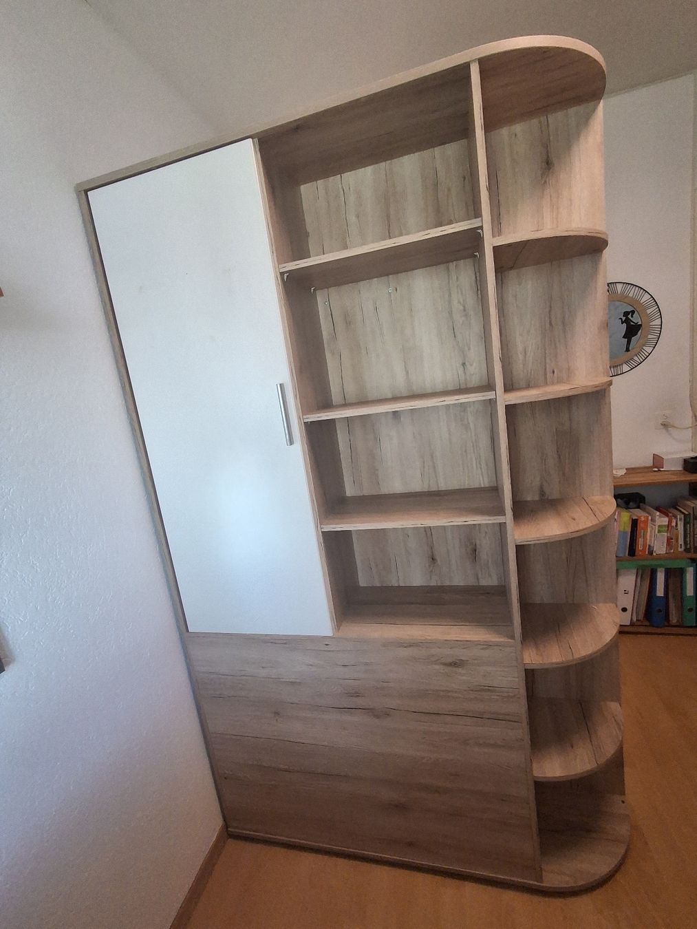 Armadi: Armoire dressing d’angle chêne clair et blanc  – Usato da Estavayer-le-Lac venduto da evang.bast 1