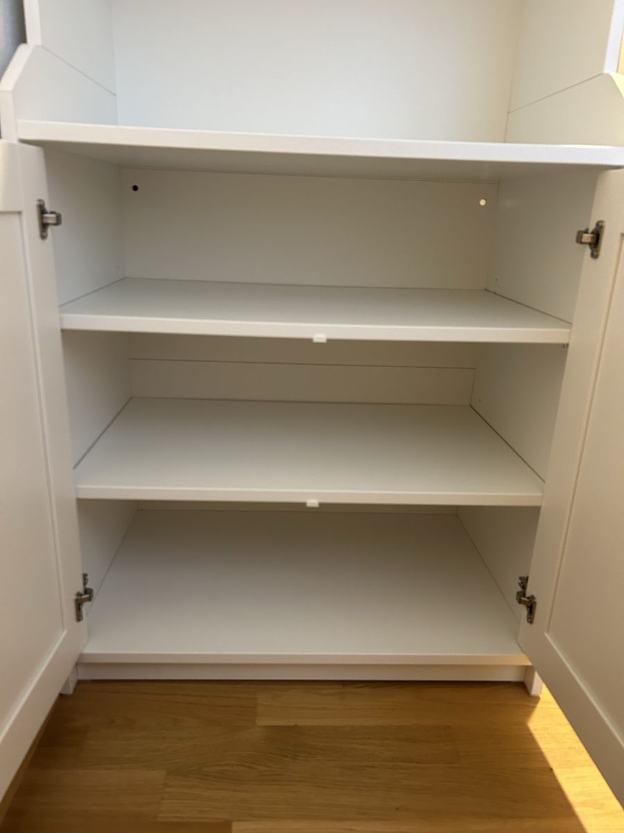 Kommoden: Weisser Ikea Möbel mit Türen – Gebraucht aus Luzern von mor_97g7 1