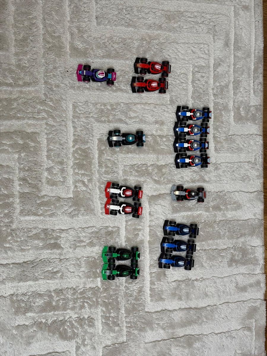 Lego Kit di costruzioni: Mini F1 Lego. 5 CHF pro Stück – Usato da Hilterfingen venduto da drc_jp8p