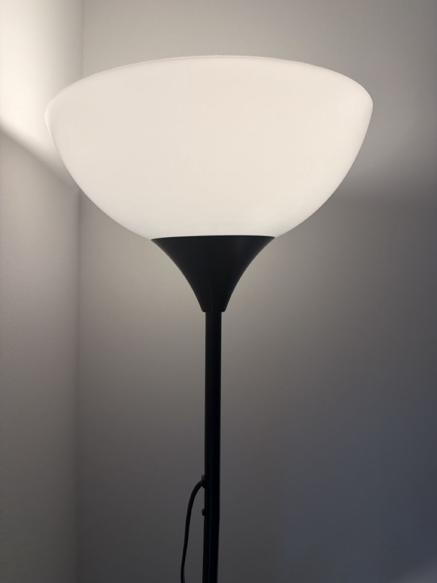 Ikea Lampade: Floor lamp – Nuovo (secondo la descrizione) da Hausen AG venduto da nik_9sg2 2
