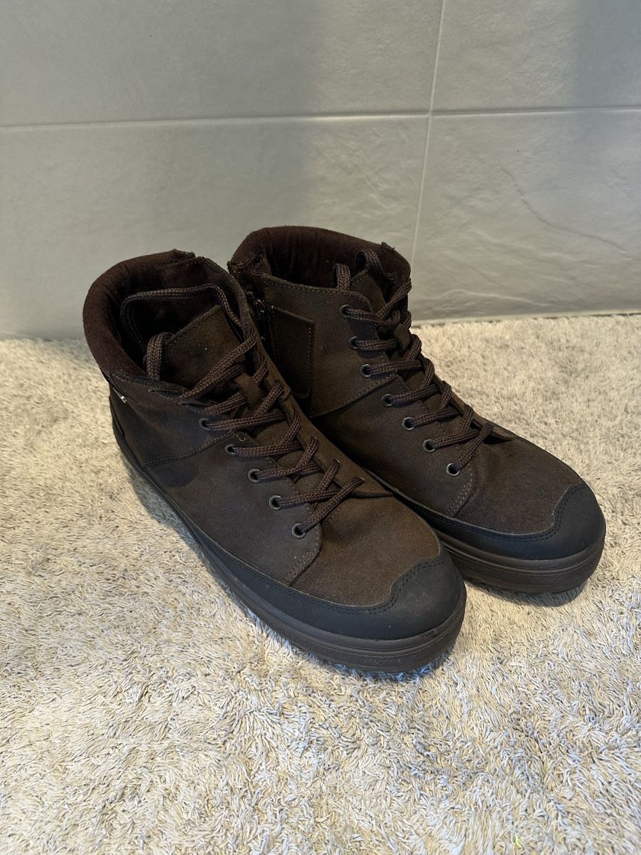 Scarpe da uomo: Bottes d’hiver élémenterre avec crampons – Usato da pully venduto da asi_w6gl
