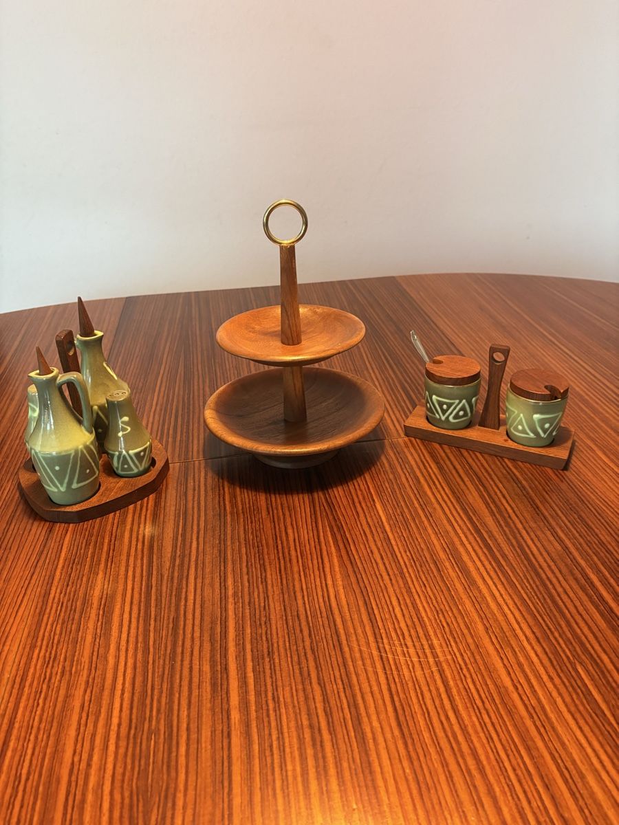 Allestimento di negozi e stand fieristici: Magnifique ensemble de articles en Teak vintage  – Usato da petit lancy venduto da FerreiraLuis 9
