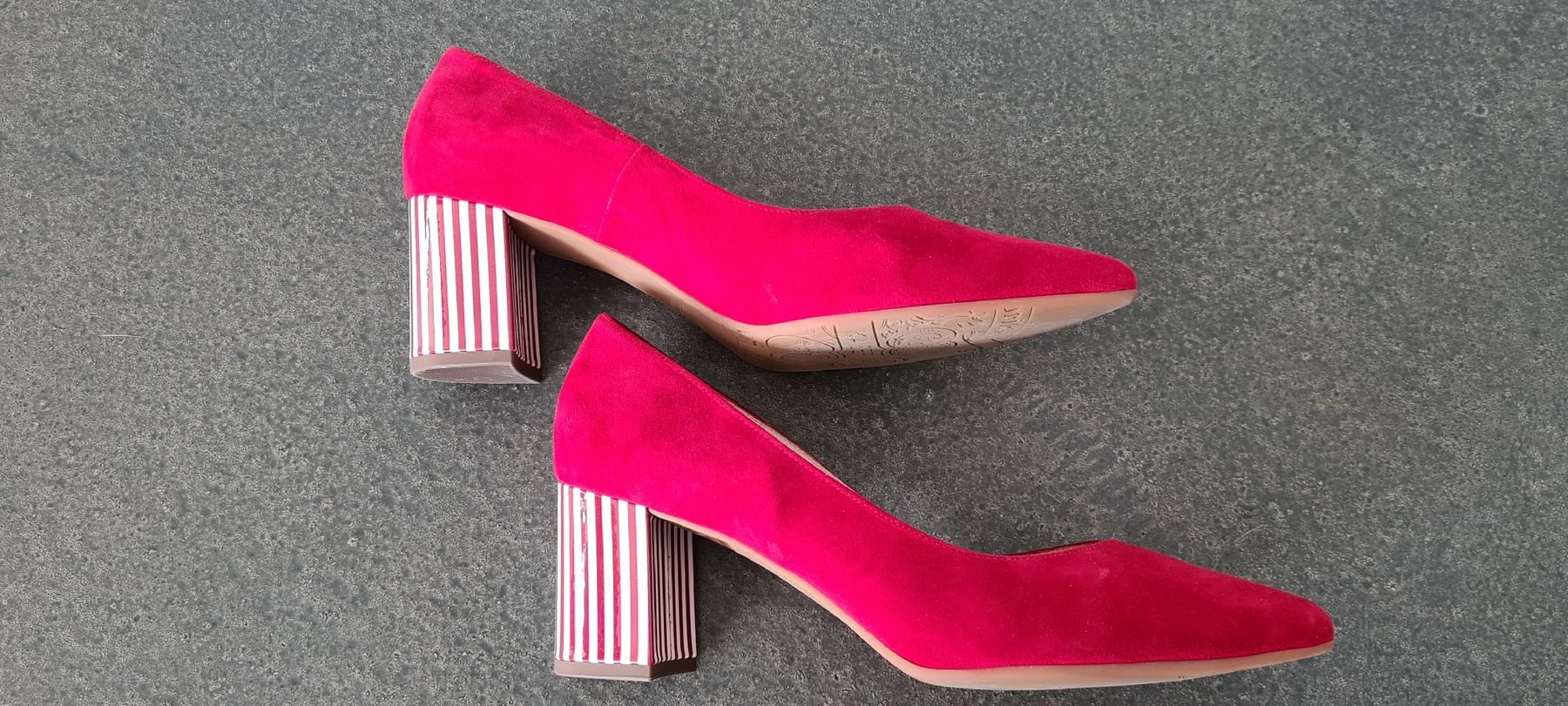 Scarpe da donna: Rote Peter Kaiser Pumps Gr. 6.5 Veloursleder – Nuovo (secondo la descrizione) da Grüningen venduto da Highclere 2