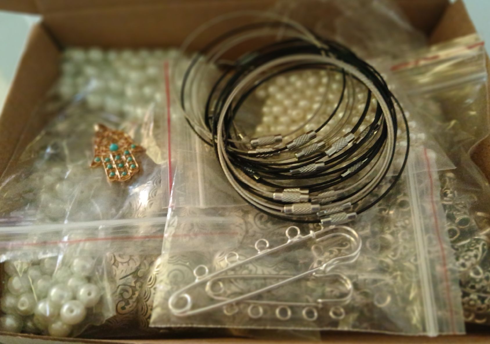 Kit bricolage: Restpostenpaket zum Schmuck basteln – Nuovo (secondo la descrizione) da Stansstad venduto da mikamo 1