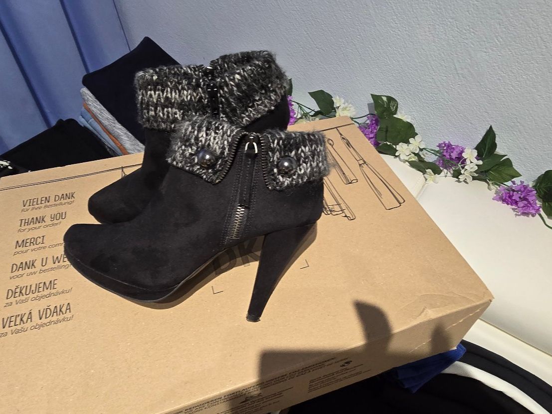 Scarpe da donna: Stiefelette Damen Grösse 39 – Usato da Chur venduto da Mikymiki 5