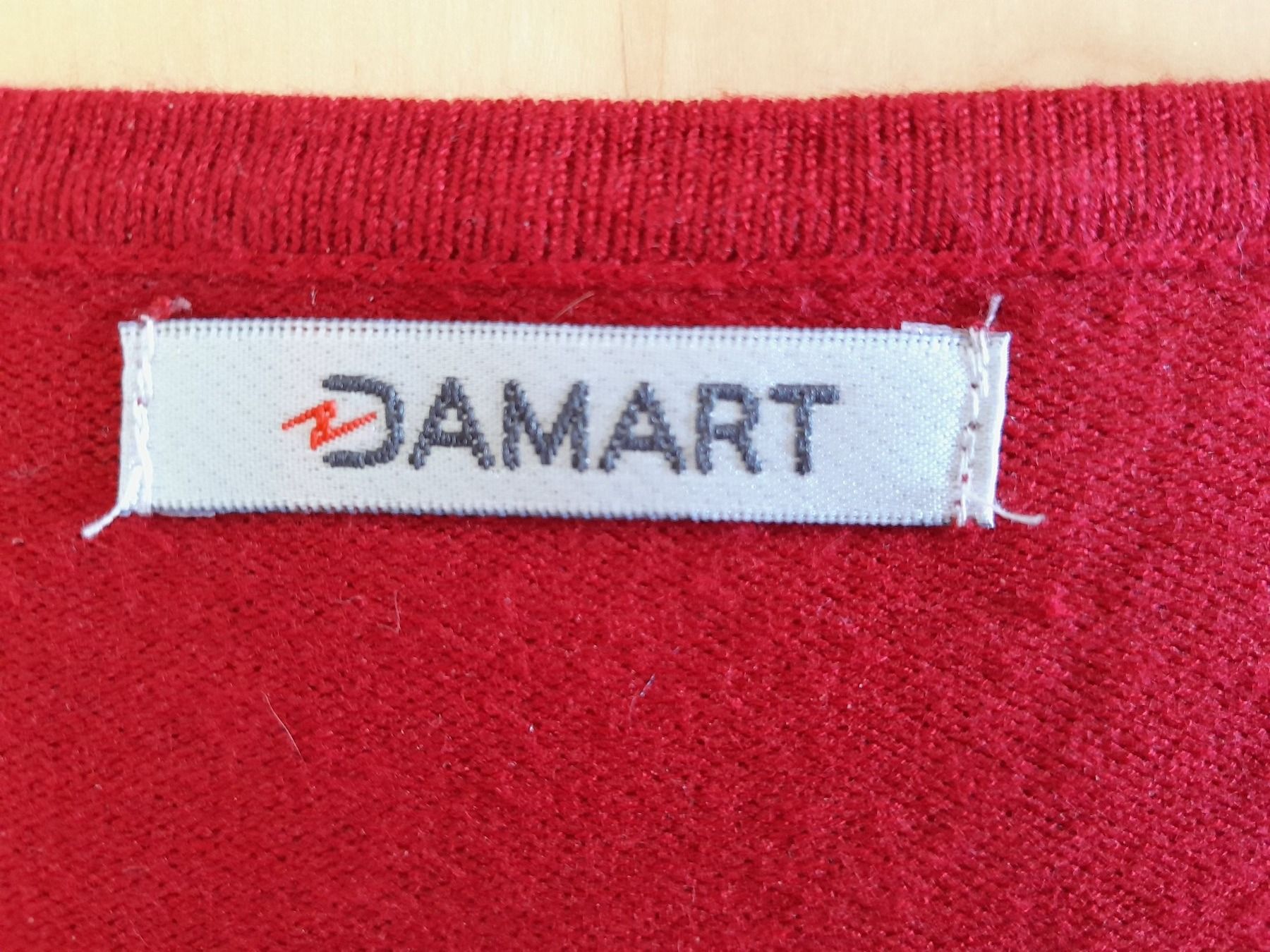 Maglioni & Felpe: Pull DAMART comme neuf 42-44 – Nuovo (secondo la descrizione) da Charmey (Gruyère) venduto da Laulau.sansan 1