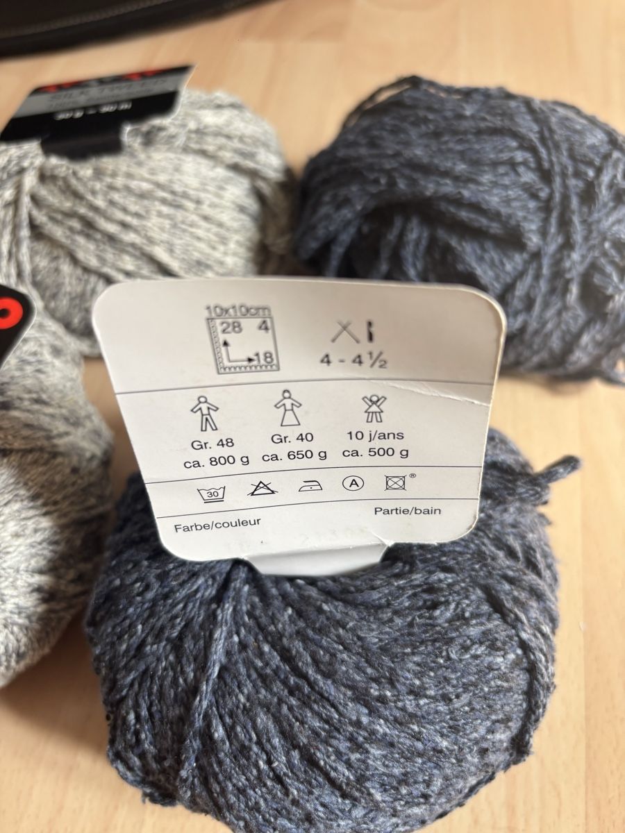 Laine: Laine 100% soie  – Neuf avec emballage d'origine à Randogne par BonnieG 1