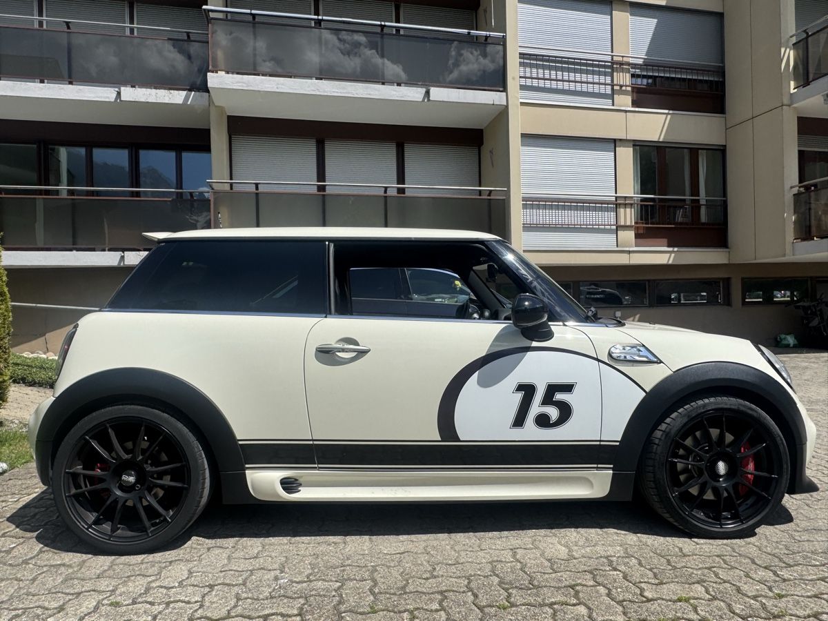 Mini Automobili: Mini jcw 150000km 2008 – Usato da Engelberg venduto da KubaniKatka