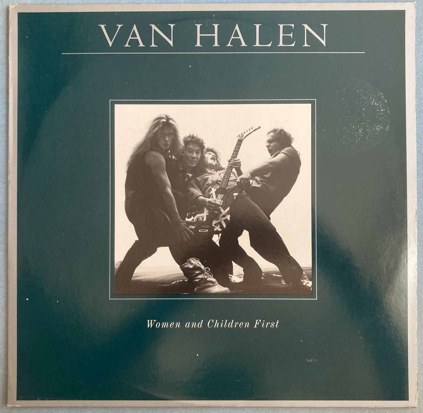 Dischi in vinile: VAN HALEN - WOMEN AND CHILDREN FIRST – Usato da Poliez-Pittet venduto da Newtown-Records