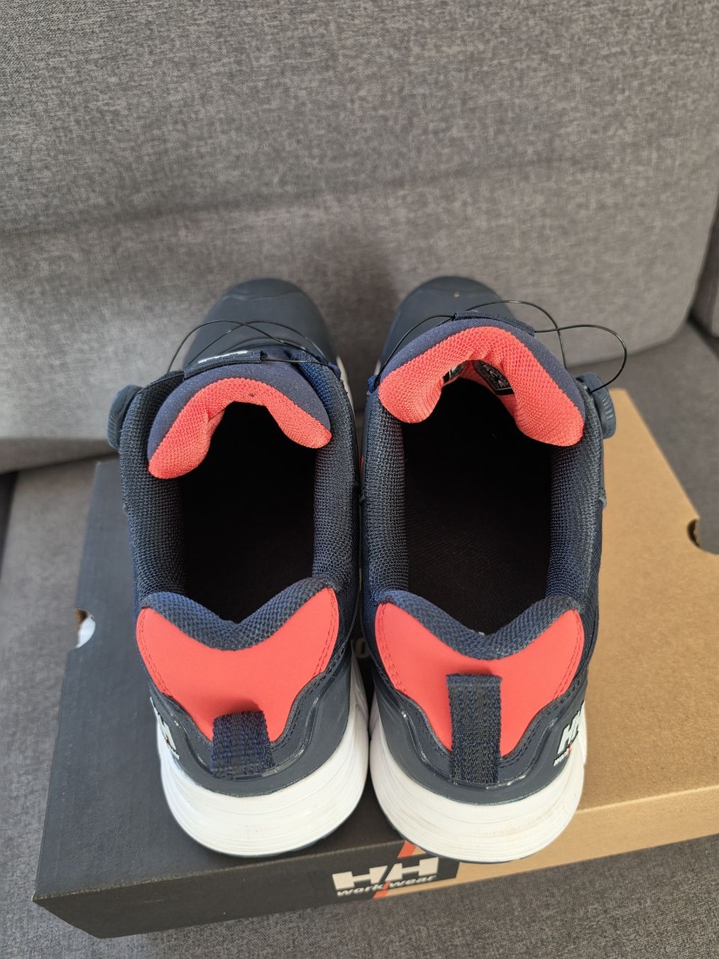 Helly Hansen Chaussures hommes: Sicherheitsschuhe Helly Hansen Boa System Grösse 46 – D'occasion à St.Erhard par Bhummel 2