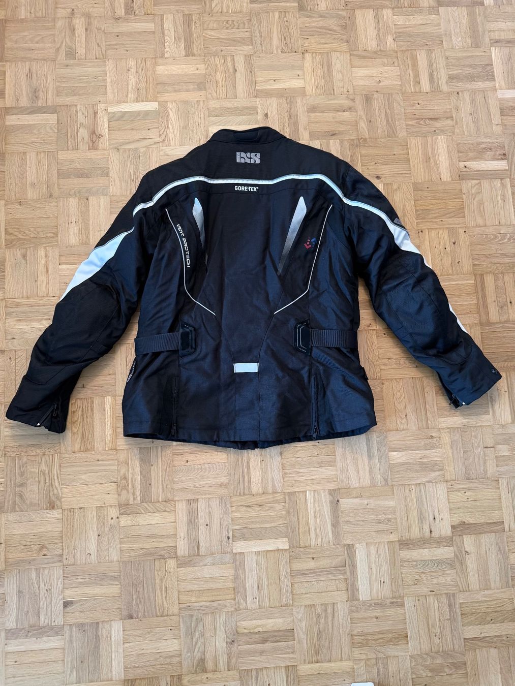 IXS Giacche: Damen Motorradjacke – Usato da Neuendorf venduto da Chlaemmerli 1