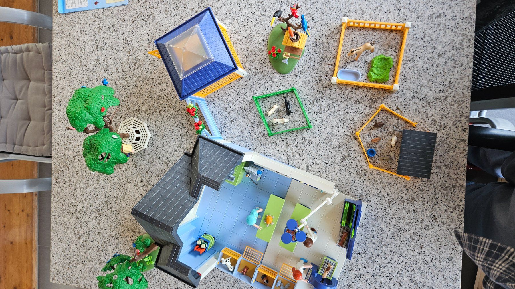Playmobil Jouets: Playmobil Clinic – D'occasion à Trachslau par Daniel12766 1