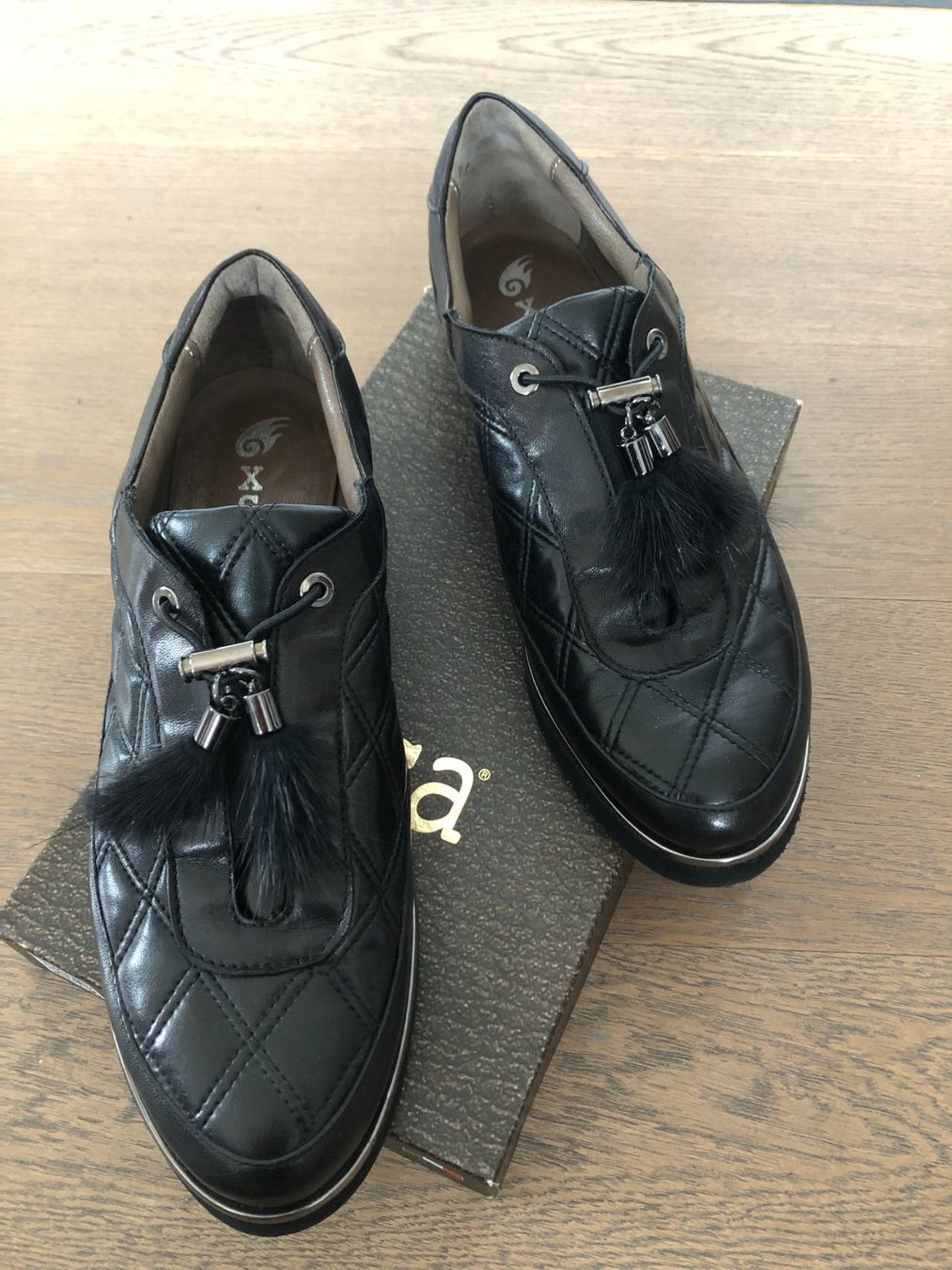 Damenschuhe: Mokassins schwarz Leder Xsa Gr. 39 – Gebraucht aus Samstagern von TAAF 3