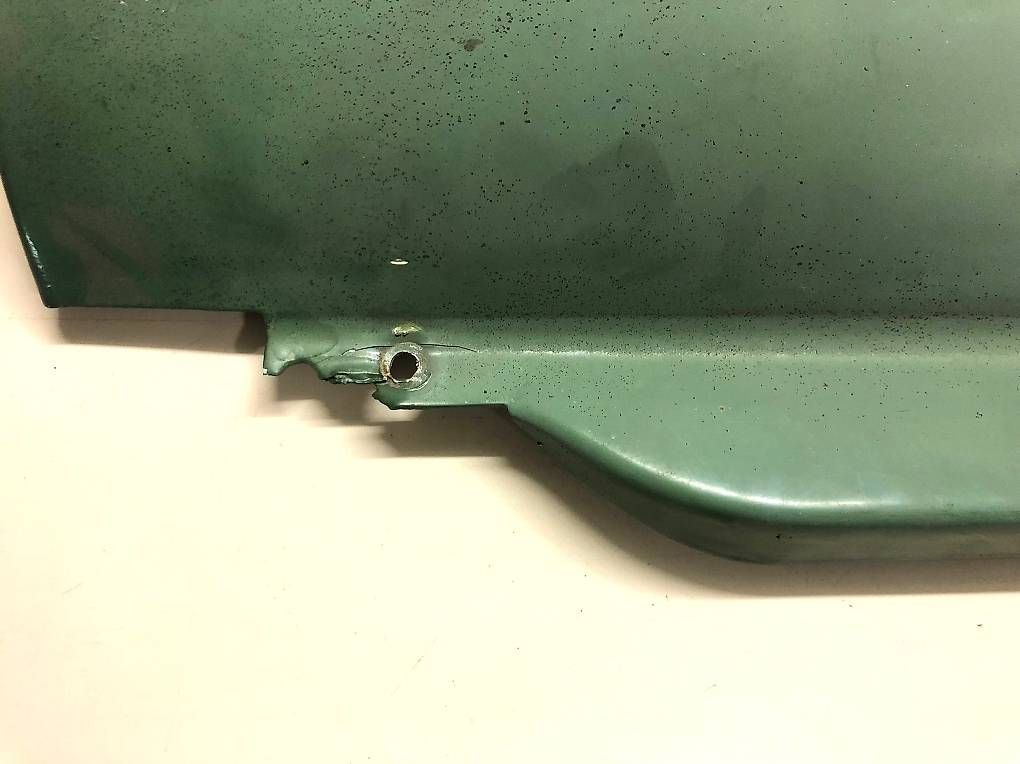 Tutti pezzi di ricambio auto: Land Rover Series 3 Apron Panel – Usato da Zürich venduto da cutyswiss 2