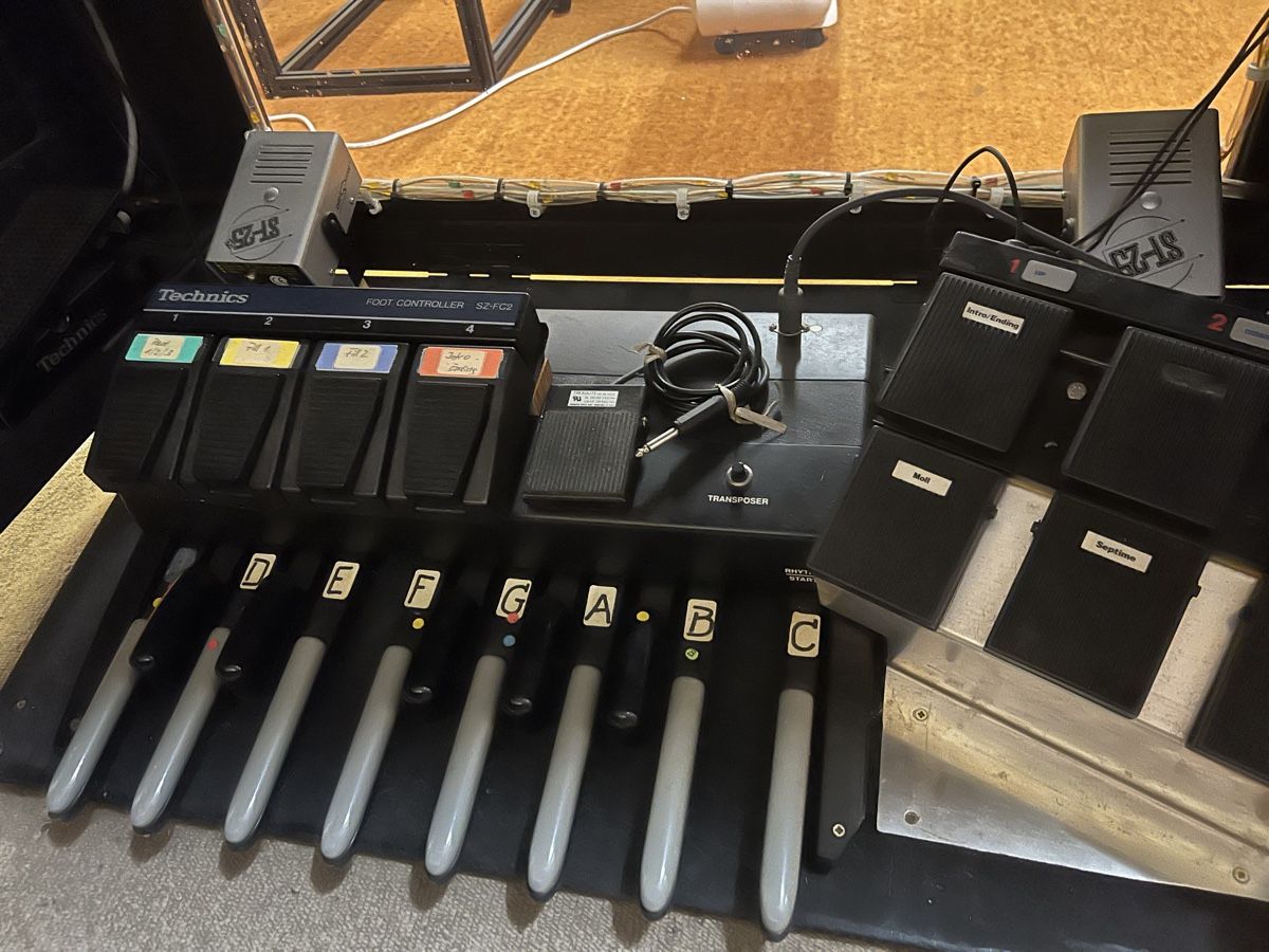 Technics Instruments de musique: Technics KN6000 Keyboard gebraucht mit div. ZUBEHÖR  – D'occasion à Laupen ZH par Casimedia 5